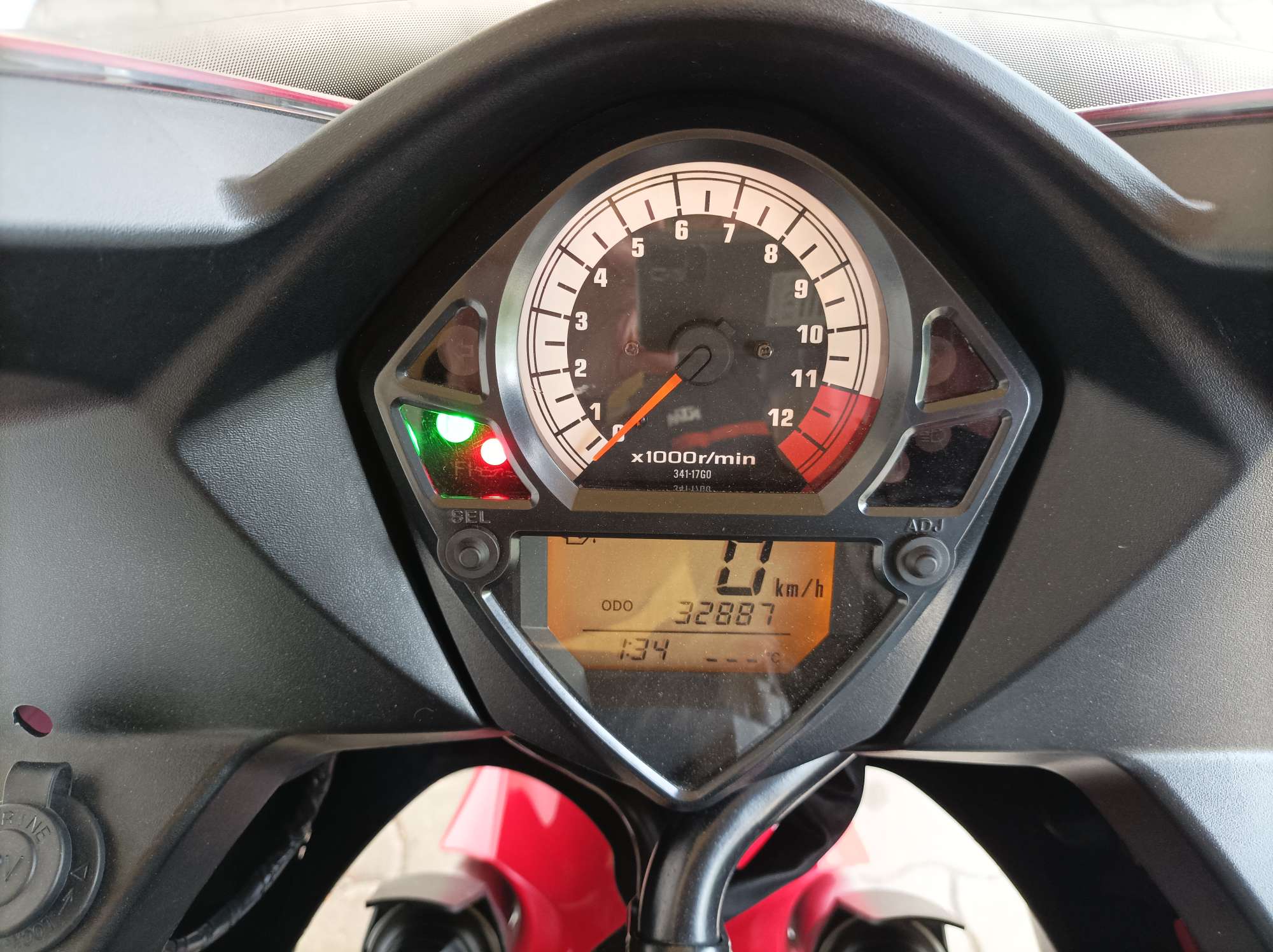Großes Vorschaubild des Motorrades in einem Bilderkarussell