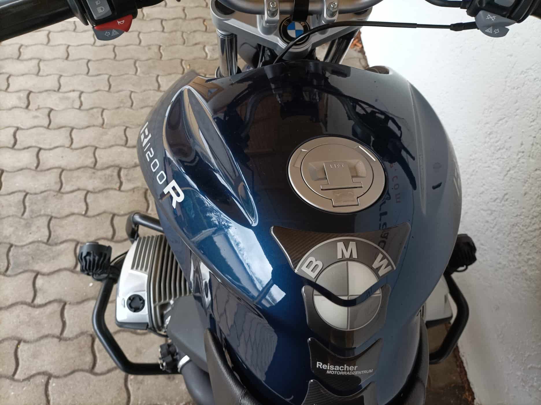 Großes Vorschaubild des Motorrades in einem Bilderkarussell