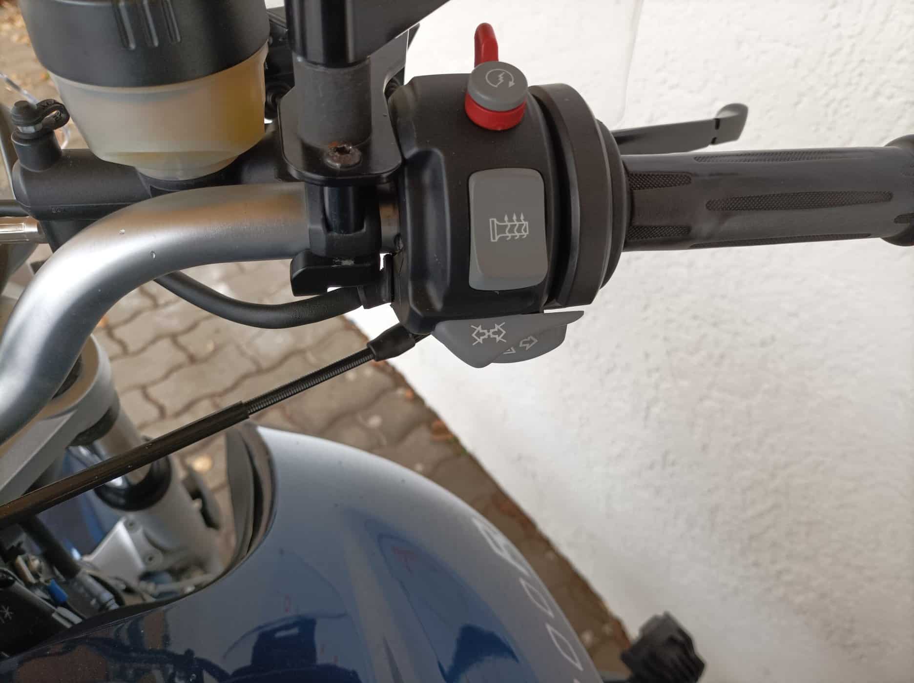 Großes Vorschaubild des Motorrades in einem Bilderkarussell