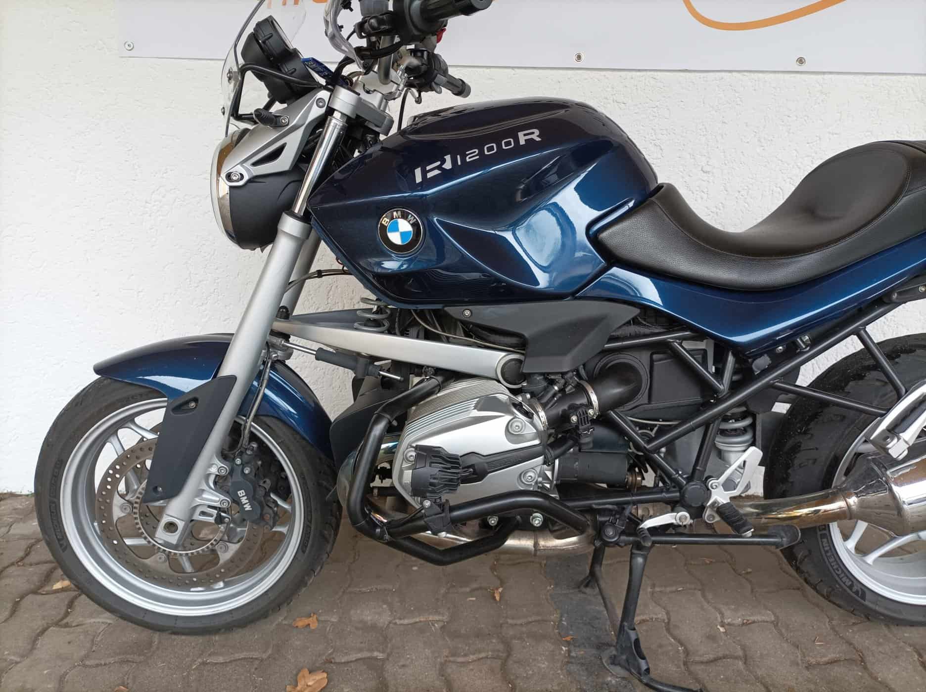 Großes Vorschaubild des Motorrades in einem Bilderkarussell