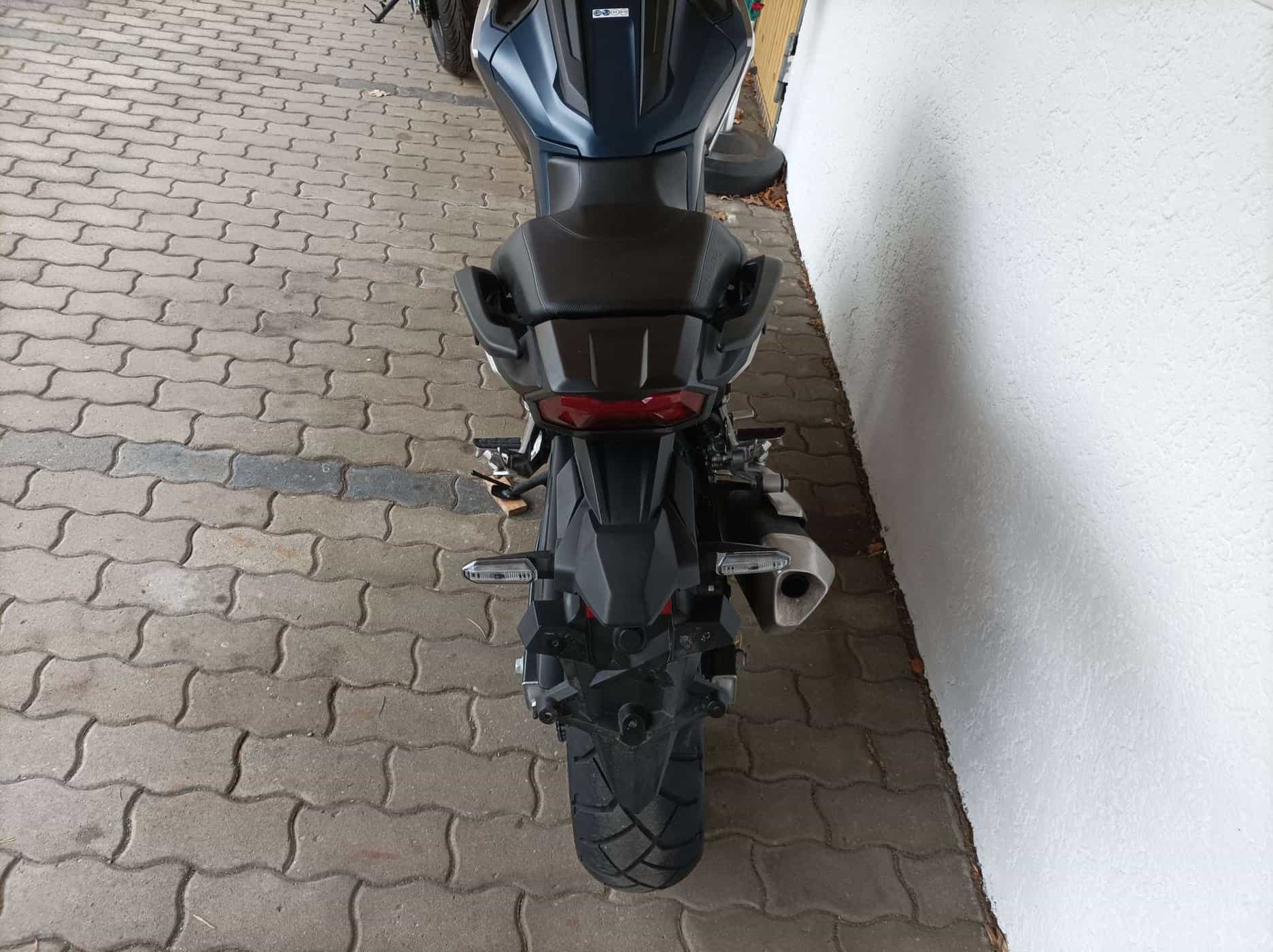 Großes Vorschaubild des Motorrades in einem Bilderkarussell