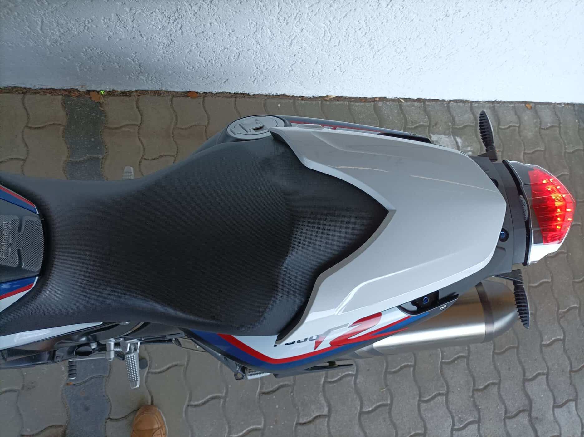 Großes Vorschaubild des Motorrades in einem Bilderkarussell