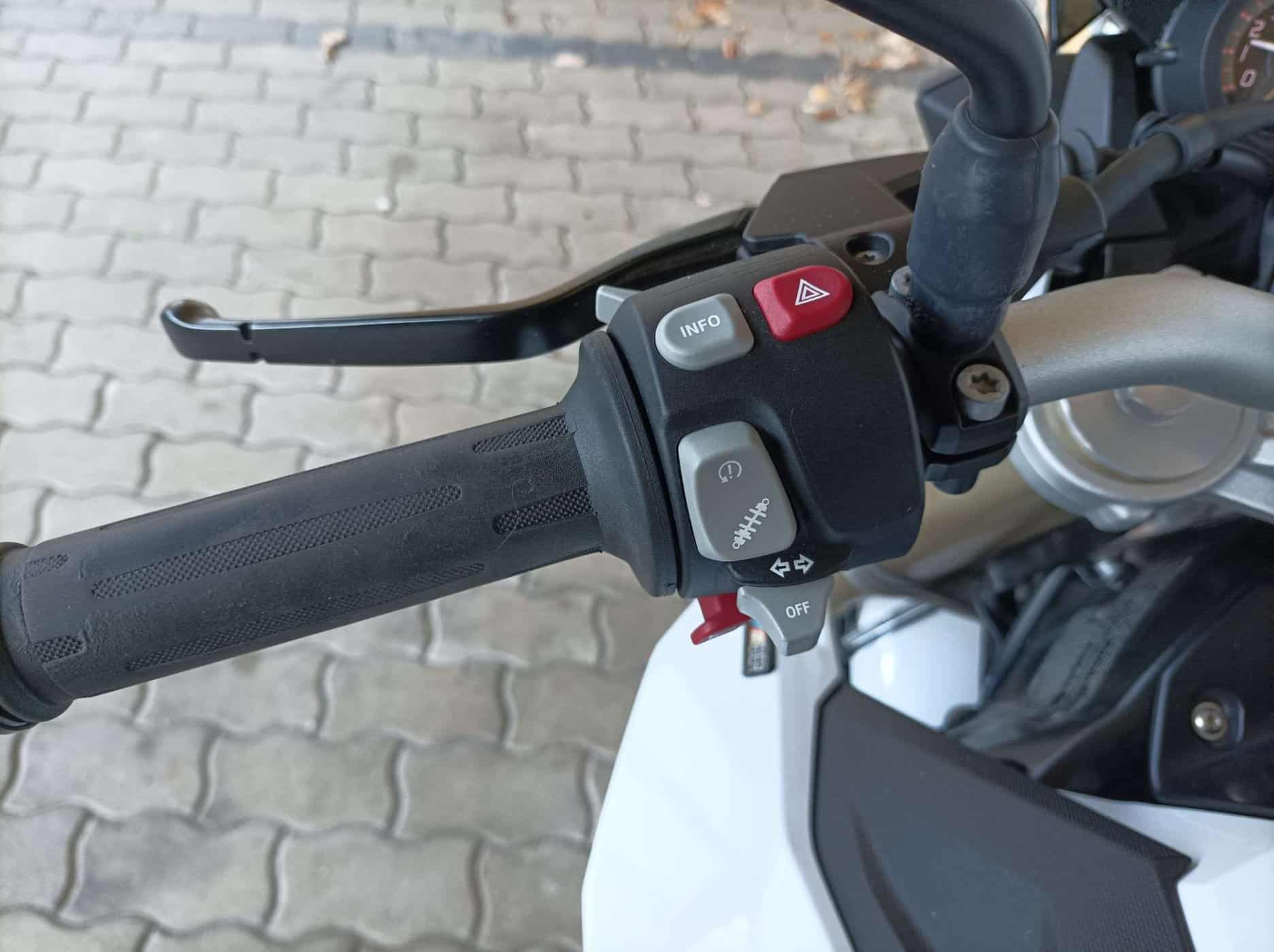 Großes Vorschaubild des Motorrades in einem Bilderkarussell