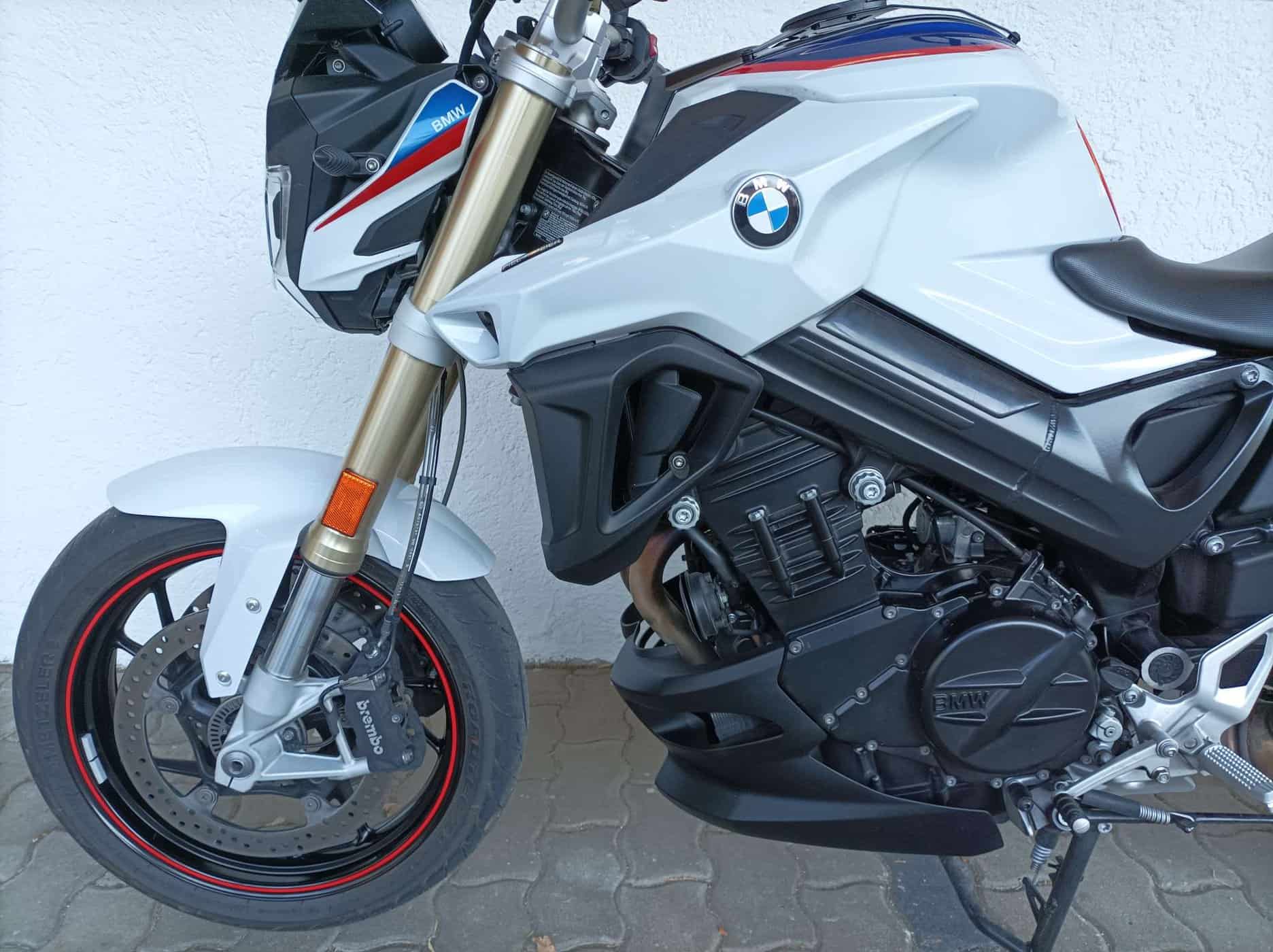 Großes Vorschaubild des Motorrades in einem Bilderkarussell