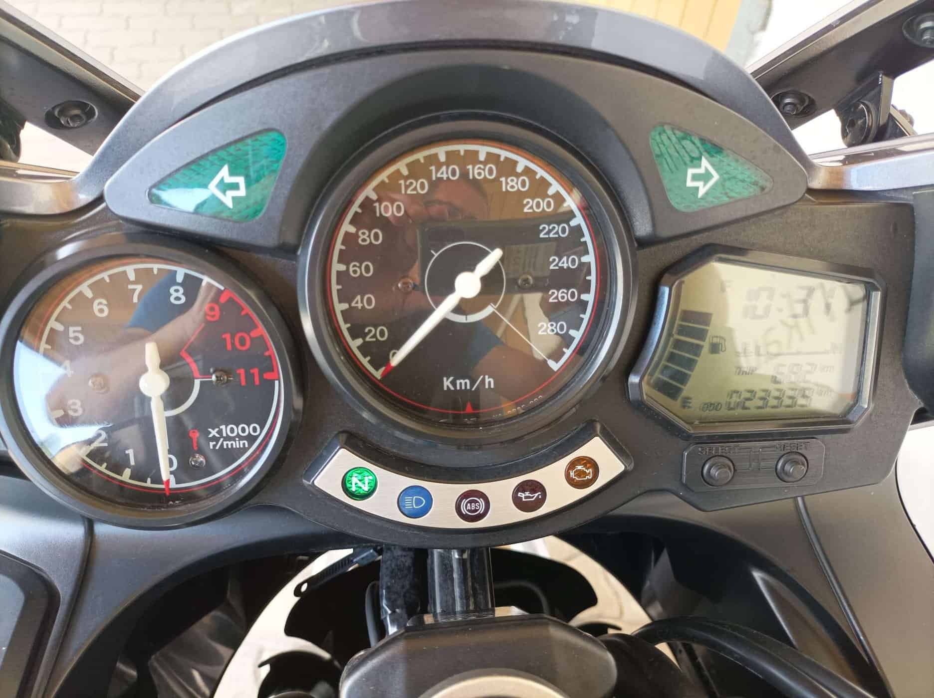 Großes Vorschaubild des Motorrades in einem Bilderkarussell