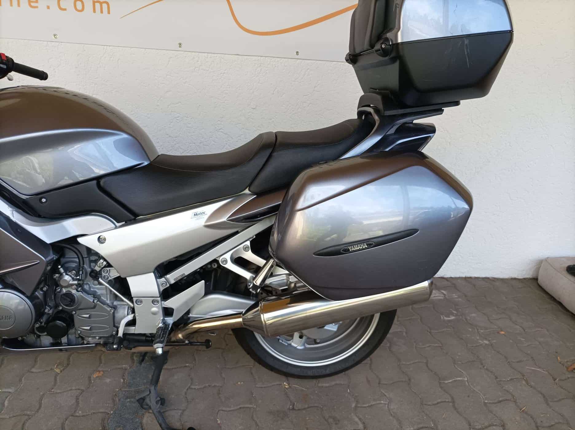 Großes Vorschaubild des Motorrades in einem Bilderkarussell
