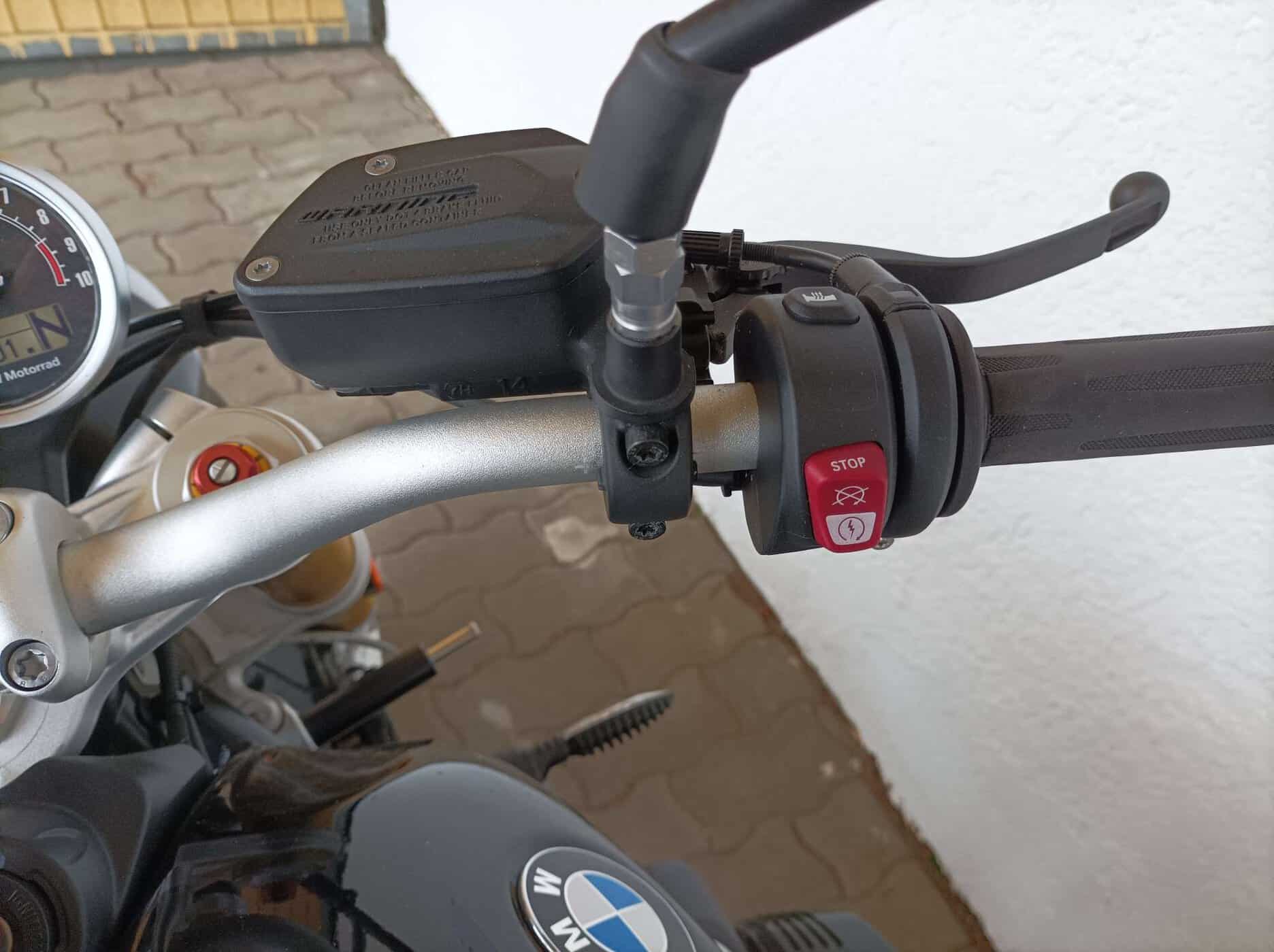Großes Vorschaubild des Motorrades in einem Bilderkarussell