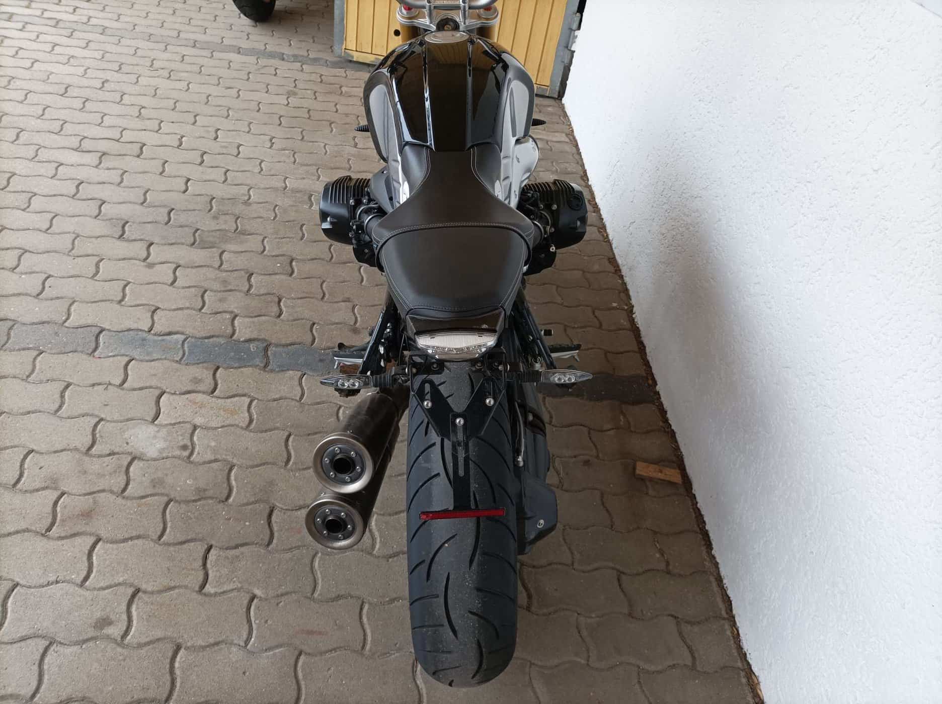 Großes Vorschaubild des Motorrades in einem Bilderkarussell