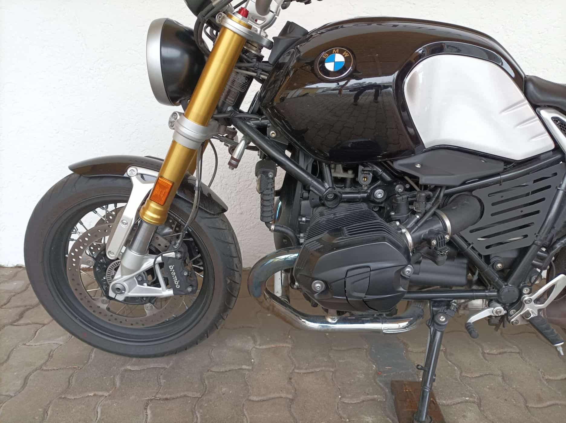 Großes Vorschaubild des Motorrades in einem Bilderkarussell