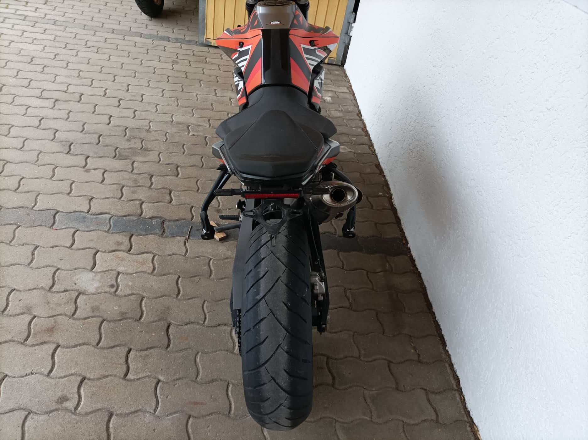 Großes Vorschaubild des Motorrades in einem Bilderkarussell